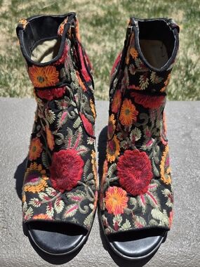 Crown Vintage Black Embroidered Peep-Toe Ankle Boots with Red & Orange Flowers